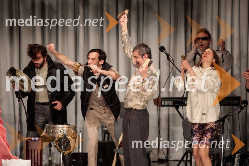  Vito Weis, igralec;  Klemen Kovačič, AGRFT ;  Ivan Peternelj, igralec;  Anja Novak, igralkaPojedina pri Trimalhionu, premiera drame