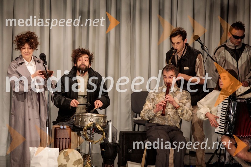  Janja Majzelj, igralka;  Vito Weis, igralec;  Ivan Peternelj, igralec;  Klemen Kovačič, AGRFT ;  Anja Novak, igralka;  Robert Prebil, igralecPojedina pri Trimalhionu, premiera drame