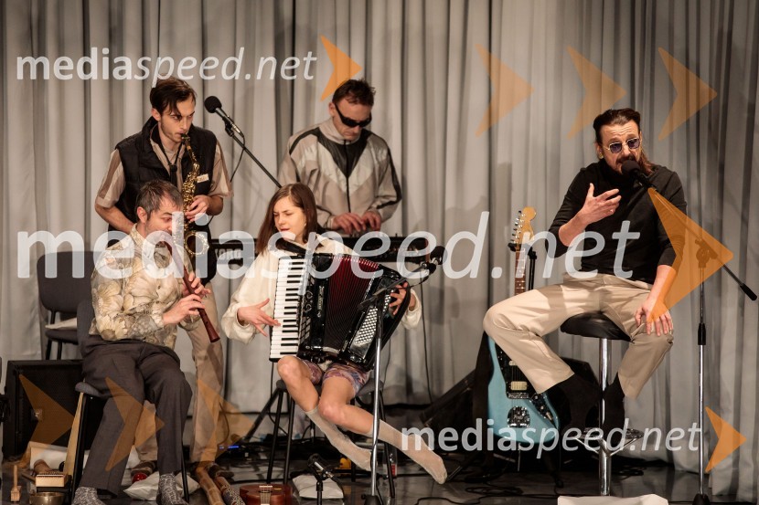  Ivan Peternelj, igralec;  Klemen Kovačič, AGRFT ;  Anja Novak, igralka;  Robert Prebil, igralec;  Matej Recer, igralecPojedina pri Trimalhionu, premiera drame