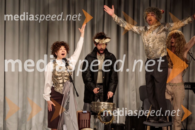  Janja Majzelj, igralka;  Vito Weis, igralec;  Ivan Peternelj, igralec;  Klemen Kovačič, AGRFT Pojedina pri Trimalhionu, premiera drame