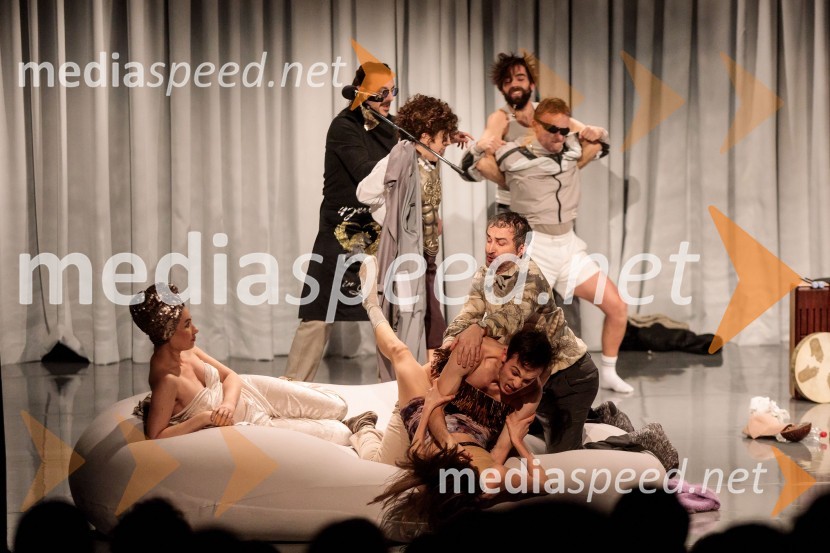 Pojedina pri Trimalhionu, premiera drame