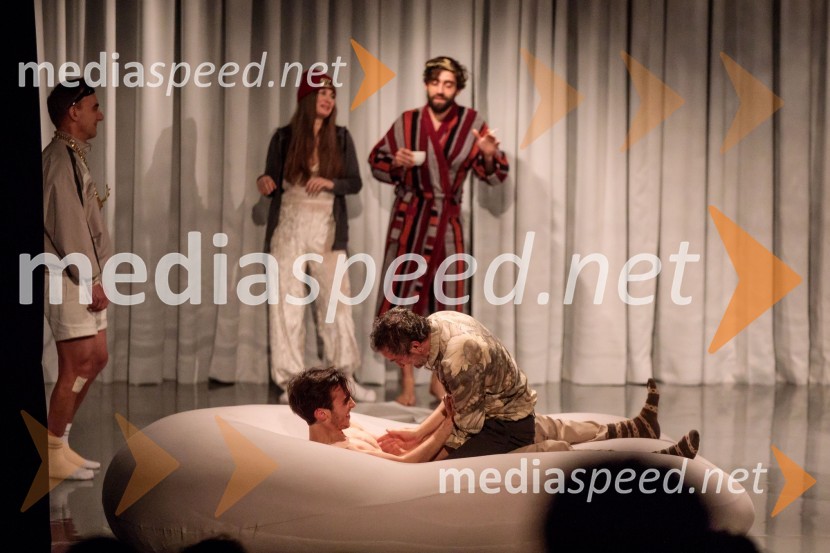 Pojedina pri Trimalhionu, premiera drame