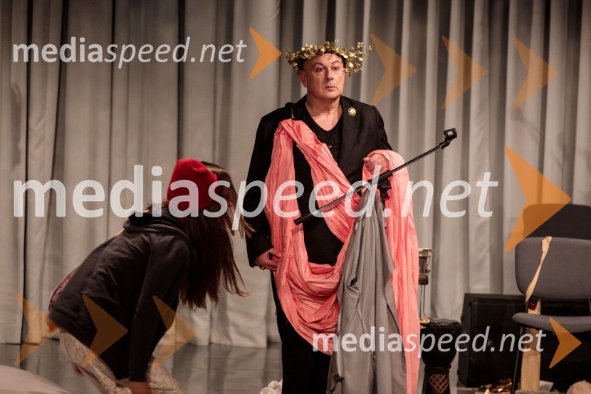  Romana Šalehar, igralka;  Ivan Godnič, igralecPojedina pri Trimalhionu, premiera drame