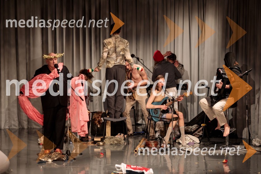 Pojedina pri Trimalhionu, premiera drame