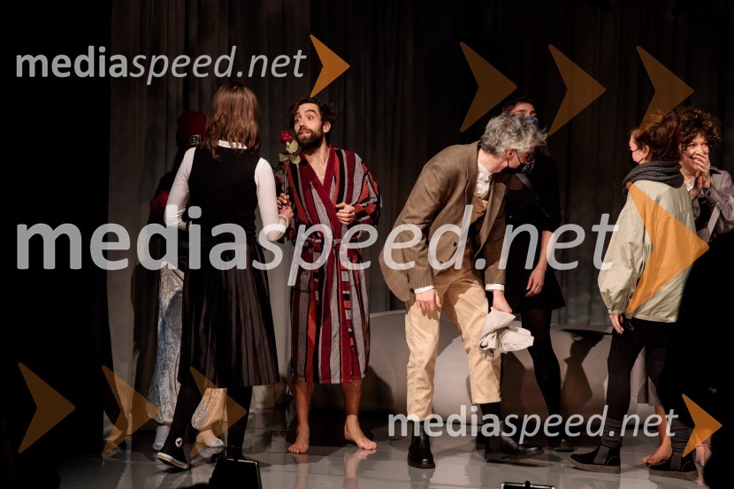 Pojedina pri Trimalhionu, premiera drame