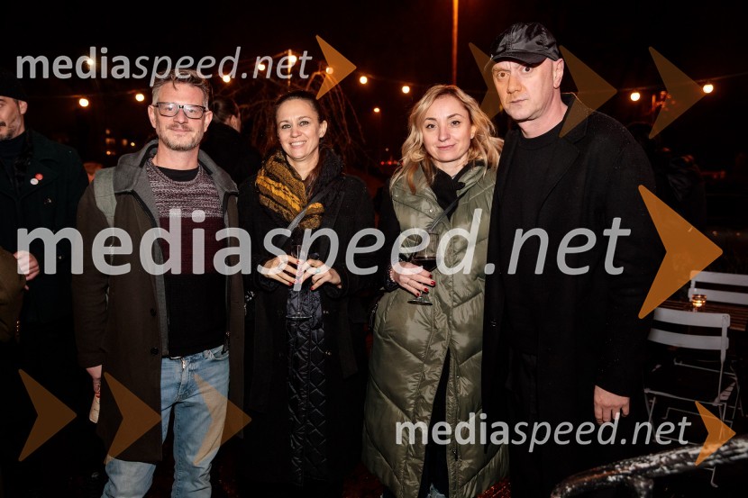  Tibor Mihelič Syed, direktor, Slovensko mladinsko gledališče;  Katarina Stegnar, igralka;  Tina Dobnik, producentka MASKA;  Goran Injac, umetniški vodja, Slovensko mladinsko gledališčePojedina pri Trimalhionu, premiera drame