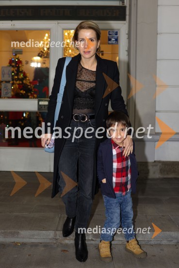  Natalija Cvetko, vodja projektov, Mediaspeed;  Teo Anton CvetkoBaletna pravljica Kekec s Kataleno v živo