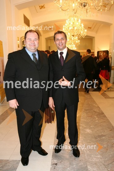  Aleš Hauc, nekdanji predsednik uprave NKBM;  Danilo Rošker, direktor SNG MariborUmrl je Aleš Hauc, nekdanji direktor NKBM in Pošte Slovenije