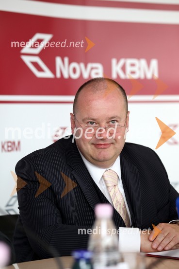  Aleš Hauc, nekdanji predsednik uprave NKBMUmrl je Aleš Hauc, nekdanji direktor NKBM in Pošte Slovenije