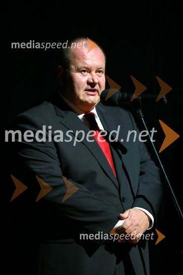  Aleš Hauc, nekdanji predsednik uprave NKBMUmrl je Aleš Hauc, nekdanji direktor NKBM in Pošte Slovenije