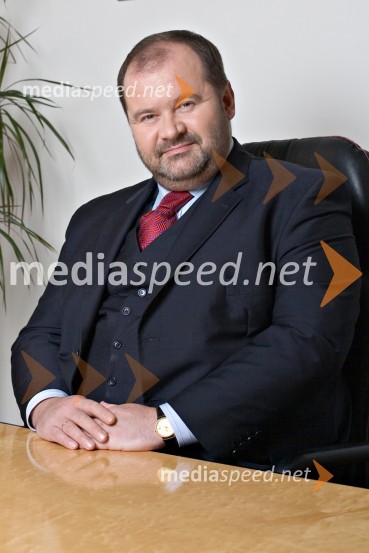  Aleš Hauc, nekdanji predsednik uprave NKBMUmrl je Aleš Hauc, nekdanji direktor NKBM in Pošte Slovenije