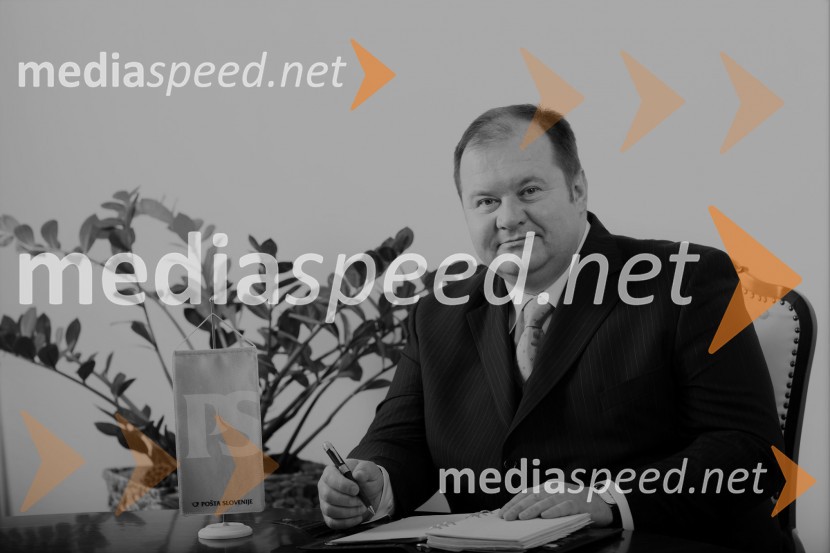  Aleš Hauc, nekdanji predsednik uprave NKBMUmrl je Aleš Hauc, nekdanji direktor NKBM in Pošte Slovenije