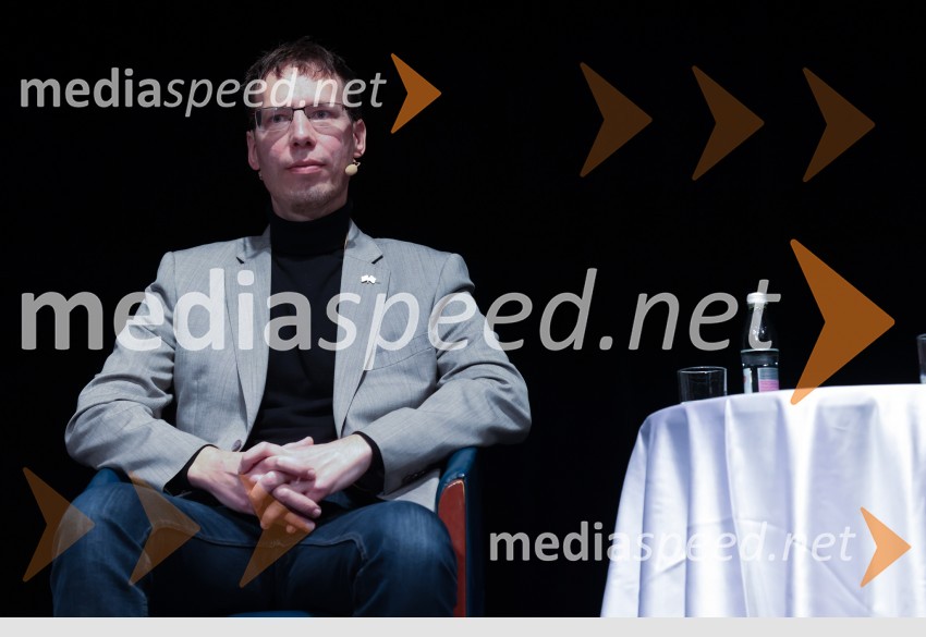  Luka Lisjak Gabrijelčič, zgodovinarV kakšni državi želimo živeti, javna tribuna gibanja Bodi sprememba