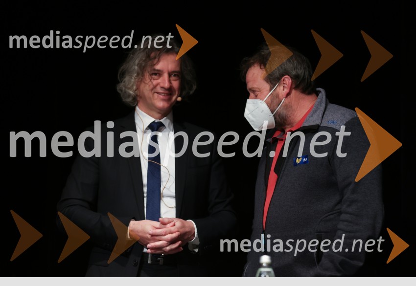 dr. Robert Golob, predsednik uprave, GEN-I;  Andrej Borko, pomočnik direktorja Narodnega doma MariborV kakšni državi želimo živeti, javna tribuna gibanja Bodi sprememba