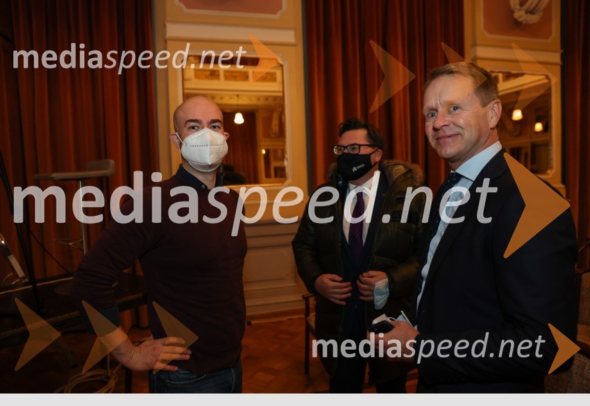  Luka Jazbec, Bodi sprememba, vodja;  Roman Dobnikar, predsednik Atletske zveze Slovenije;  ... V kakšni državi želimo živeti, javna tribuna gibanja Bodi sprememba