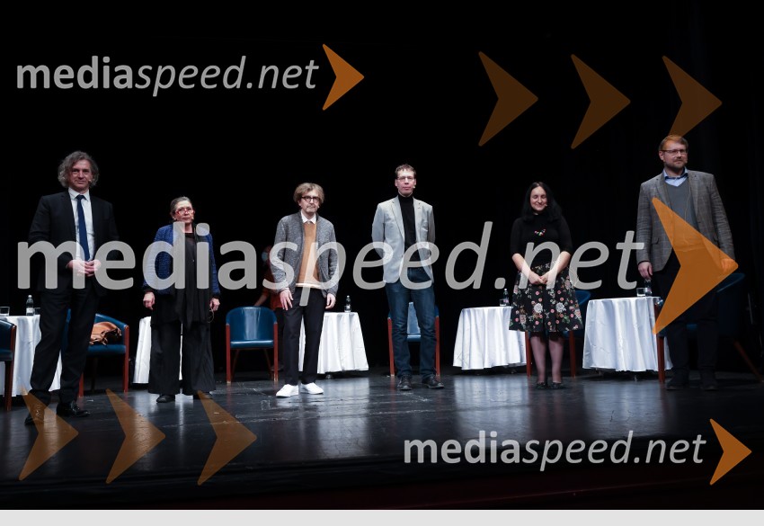 dr. Robert Golob, predsednik uprave, GEN-I; dr. Vesna  Vuk Godina, antropologinja, predavateljica;  Marko Crnkovič, kolumnist, urednik portala Fokus Pokus;  Luka Lisjak Gabrijelčič, zgodovinar;  izr. prof. dr.  Janja Hojnik, Prorektorica Univerze v Mariboru za kakovost, kadre in pravne zadeve, Univerza v Mariboru;  Anže Erbežnik, pravnikV kakšni državi želimo živeti, javna tribuna gibanja Bodi sprememba