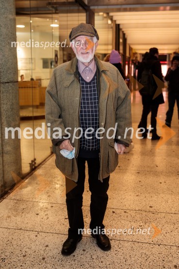  Mitja Meršol, nekdanji poslanec in dolgoletni urednik časopisa DeloVse to sem videla, ko sem letela mimo, premiera kozmomjuzikla