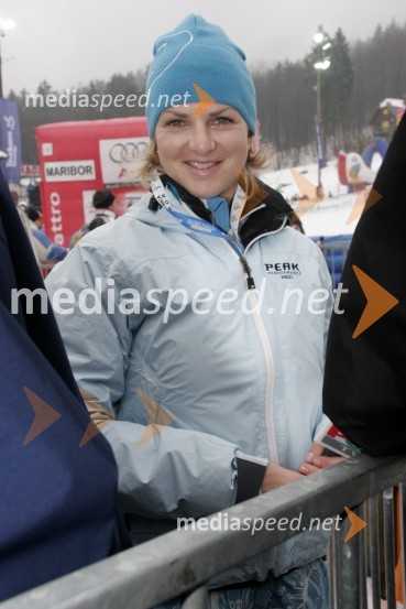 Špela Pretnar, nekdanja slovenska smučarska reprezentantka, sedaj komentatorka na Pop tv
(odpovedan veleslalom)42. Zlata lisica