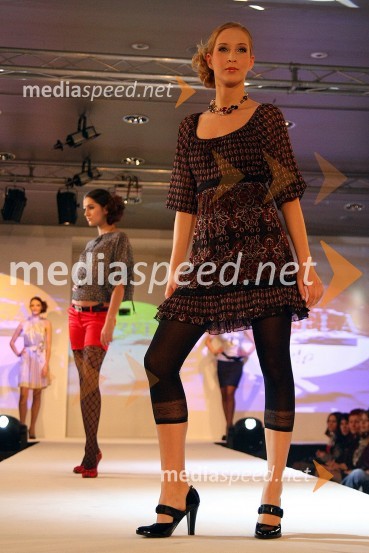 Sara Hudarin, manekenkaPolzela, modna revija