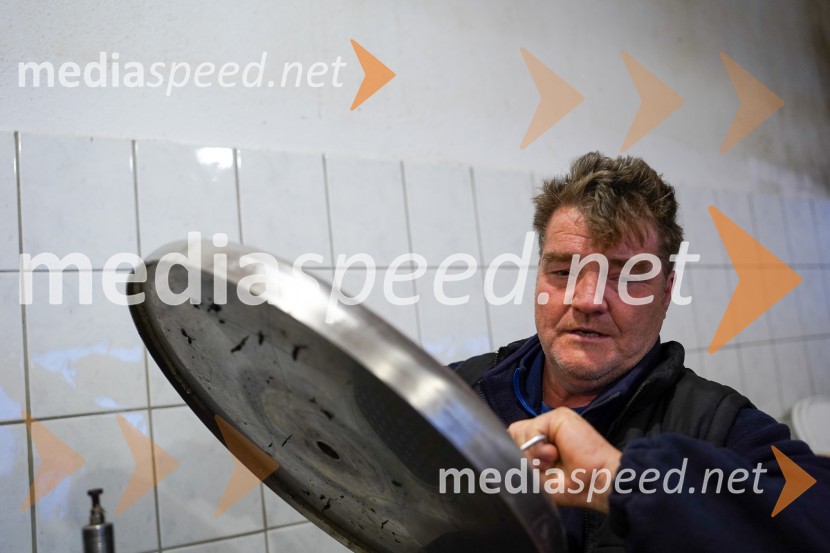 Trgatev grozdja na Meranovem