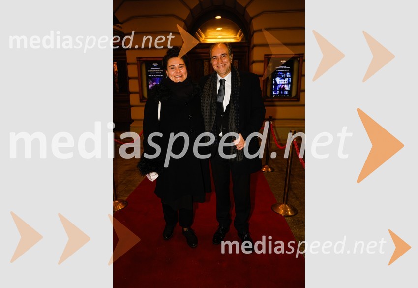  Eva Hribernik , režiserka;  Domingo Stasi, operni pevecLjubezenski napoj, premiera opere