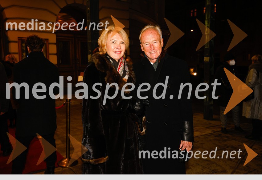  Nevenka Črešnar Pergar, lastnica in direktorica podjetja NP Consulting;  Janez  Pergar, prokurist NP ConsultingLjubezenski napoj, premiera opere