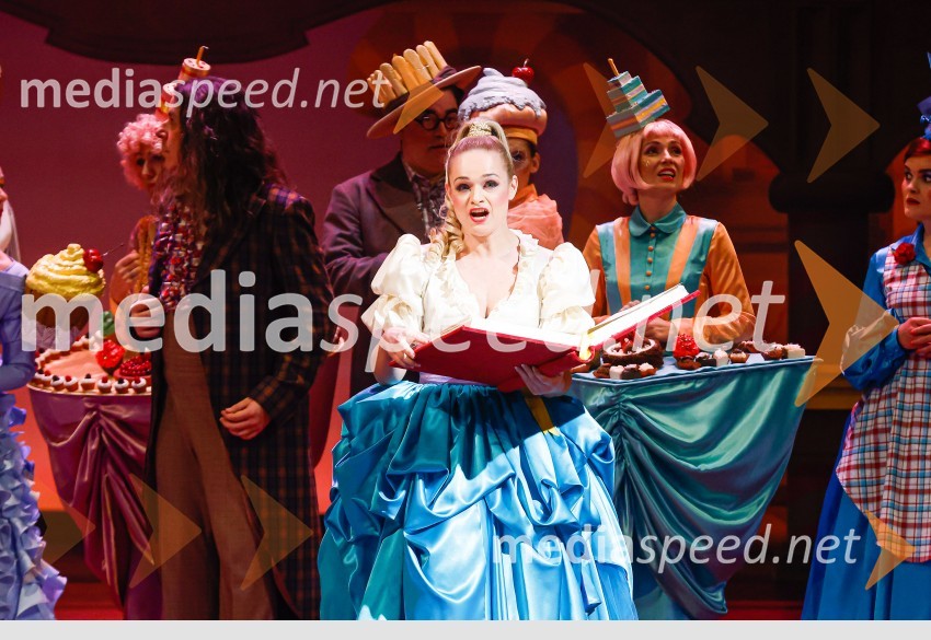  Nina Dominko, operna pevkaLjubezenski napoj, premiera opere