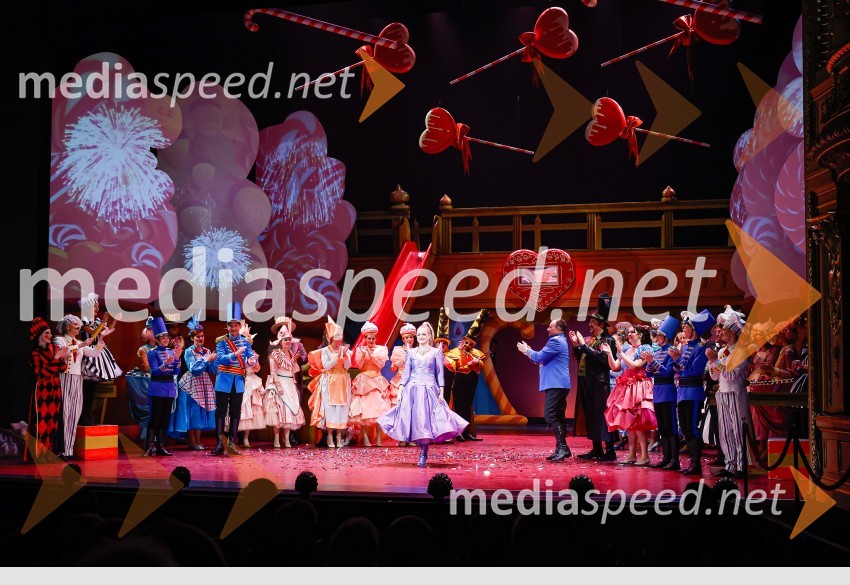 Ljubezenski napoj, premiera opere