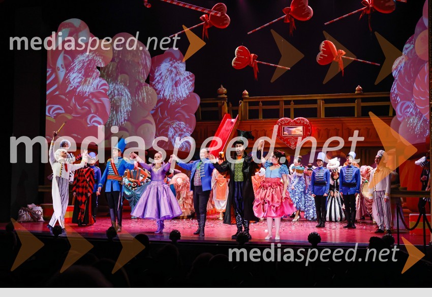  ... ;  Ivan  Andres Arnšek, operni pevec;  Nina Dominko, operna pevka;  Dejan Maksimilijan Vrbančič, operni pevec;  Saša  Čano, operni pevecLjubezenski napoj, premiera opere