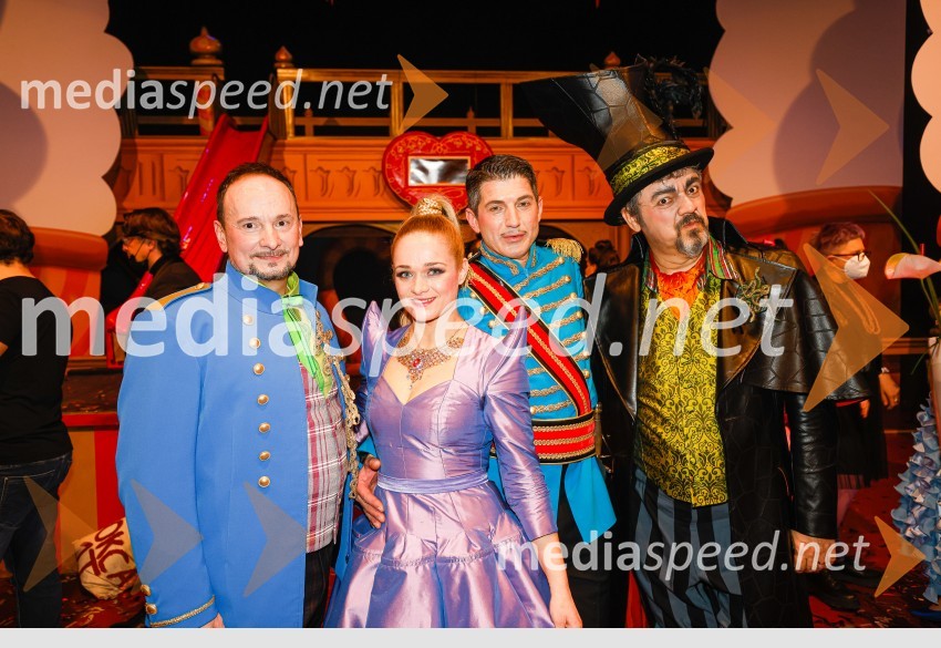  Dejan Maksimilijan Vrbančič, operni pevec;  Nina Dominko, operna pevka;  Ivan  Andres Arnšek, operni pevec;  Saša  Čano, operni pevecLjubezenski napoj, premiera opere