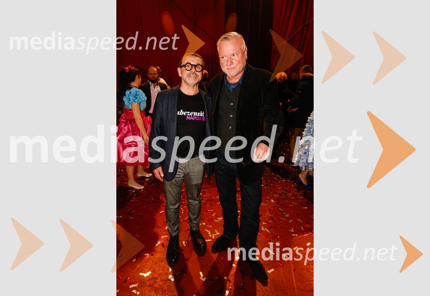  Krešimir  Dolenčić, režiser in gledališki ustvarjalec;  ... Ljubezenski napoj, premiera opere