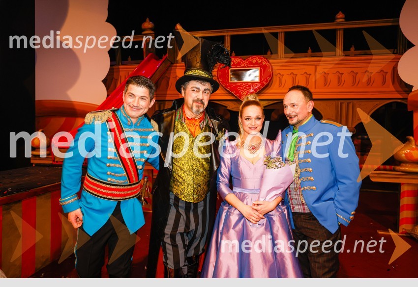  Ivan  Andres Arnšek, operni pevec;  Saša  Čano, operni pevec;  Nina Dominko, operna pevka;  Dejan Maksimilijan Vrbančič, operni pevecLjubezenski napoj, premiera opere