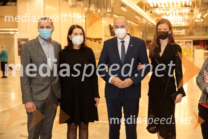  Danilo Rošker, direktor SNG Maribor; mag. Breda Pečovnik, direktorica kongresno komercialne dejavnosti Cankarjev dom;  Janez Janša, predsednik vlade RS;  Urška Bačovnik Janša, zdravnica, soproga Janeza JanšeTo noč sem jo videl, predpremiera drame SNG Maribor