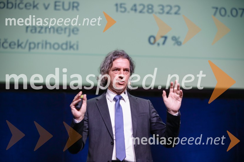 dr. Robert Golob, predsednik uprave, GEN-IGEN-I in Robert Golob, novinarska konferenca