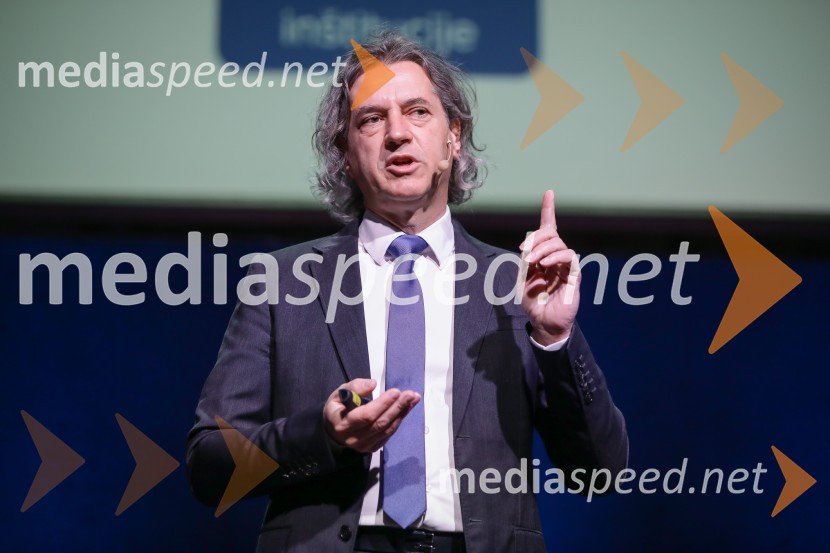 dr. Robert Golob, predsednik uprave, GEN-IGEN-I in Robert Golob, novinarska konferenca