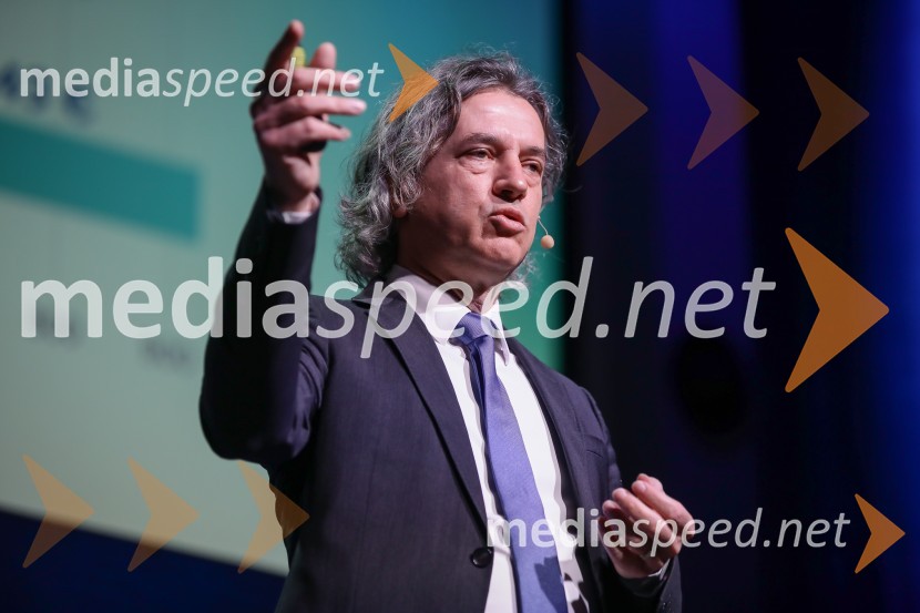 dr. Robert Golob, predsednik uprave, GEN-IGEN-I in Robert Golob, novinarska konferenca