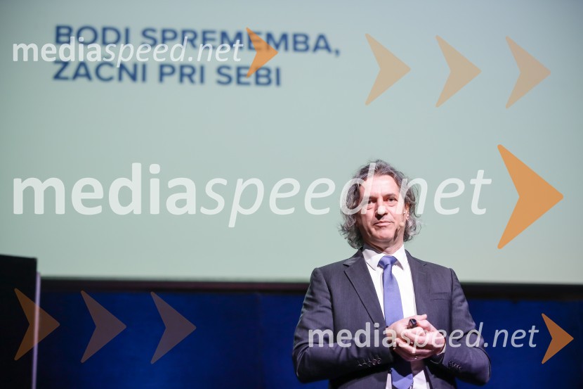 dr. Robert Golob, predsednik uprave, GEN-IGEN-I in Robert Golob, novinarska konferenca