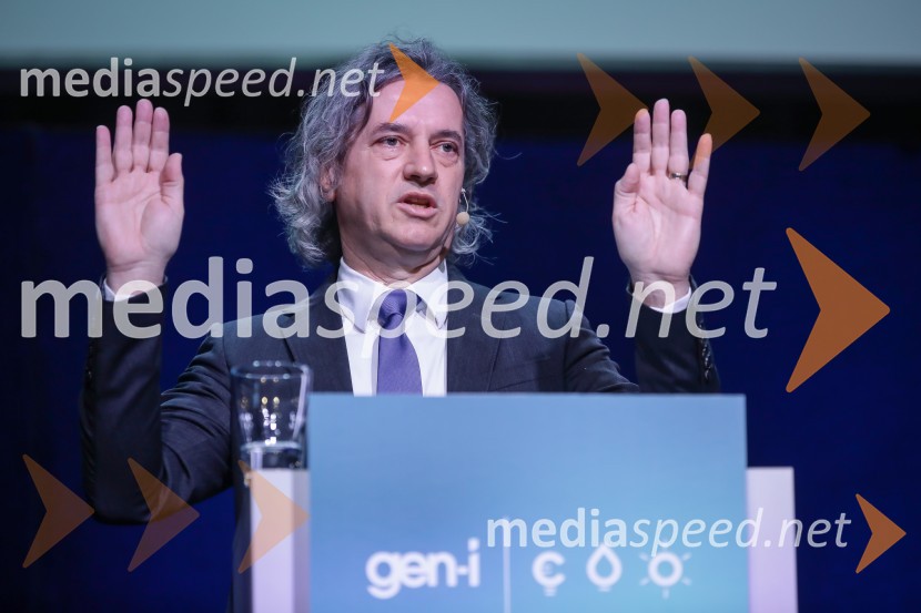 dr. Robert Golob, predsednik uprave, GEN-IGEN-I in Robert Golob, novinarska konferenca