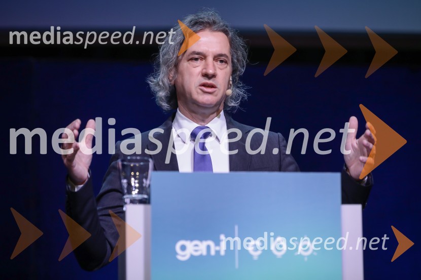 dr. Robert Golob, predsednik uprave, GEN-IGEN-I in Robert Golob, novinarska konferenca