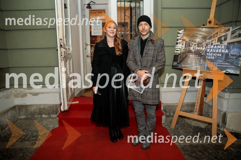  Barbara Svetek, vodja službe za marketing SNG Drama Ljubljana;  Aleš Novak, umetniški direktor Festivala Borštnikovo srečanjeParty, premiera v SNG Drama Ljubljana