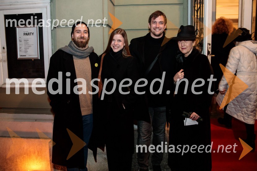  Sašo Puljarević, literarni kritik;  Ana  Samobor;  Filip Samobor, igralec;  Barbara Hieng Samobor, direktorica in umetniška vodja MGLParty, premiera v SNG Drama Ljubljana