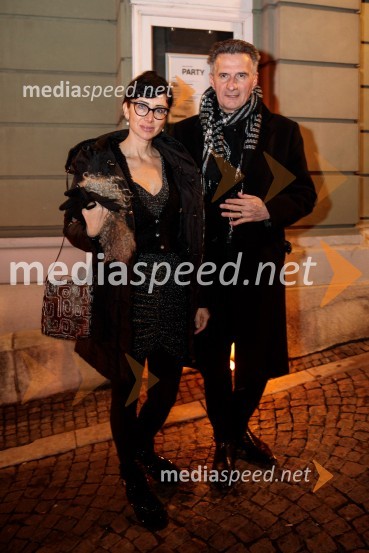 Dr. Jerca Legan Cvikl, antropologinja in predsednica Fundacije Femmes Sans Fronitières;  Milan Martin Cvikl,  član Sveta direktorjev Evropske banke za obnovo in razvoj (EBRD)Party, premiera v SNG Drama Ljubljana