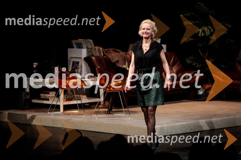  Polona  Juh, igralkaParty, premiera v SNG Drama Ljubljana