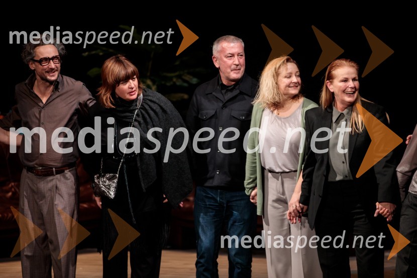  Marko  Mandić, igralec;  Ana Savić Gecan, kostumografinja;  Ivica Buljan, režiser;  Nataša Barbara Gračner, igralka;  Zvezdana  Mlakar, igralkaParty, premiera v SNG Drama Ljubljana