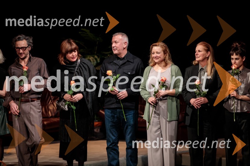  Marko  Mandić, igralec;  Ana Savić Gecan, kostumografinja;  Ivica Buljan, režiser;  Nataša Barbara Gračner, igralka;  Zvezdana  Mlakar, igralka;  Saša Pavlin Stošić, igralkaParty, premiera v SNG Drama Ljubljana