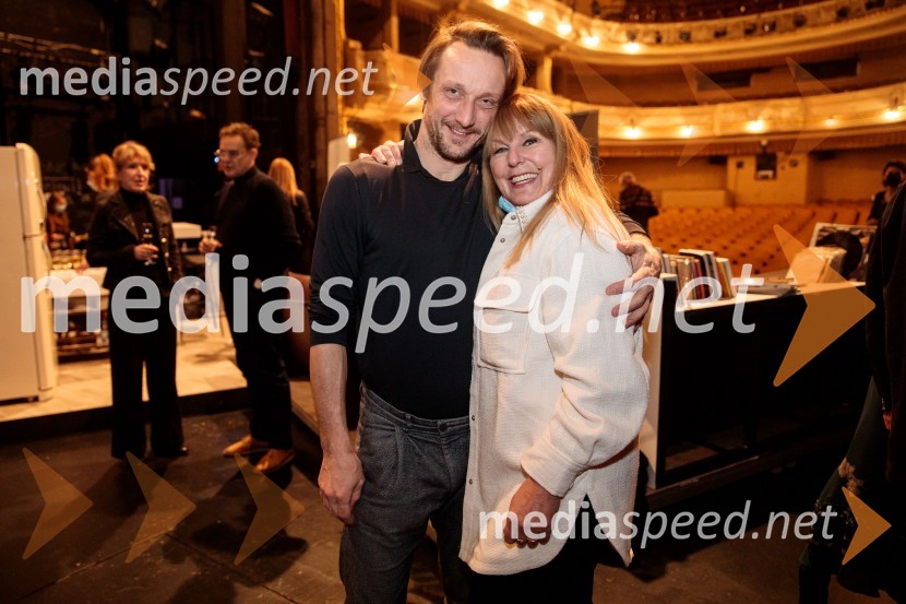  Marko  Mandić, igralec;  Zvezdana  Mlakar, igralkaParty, premiera v SNG Drama Ljubljana