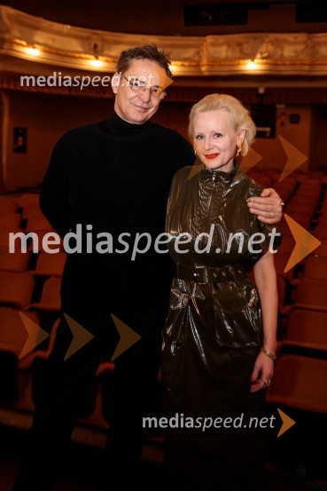   Igor  Samobor, igralec;  Polona  Juh, igralkaParty, premiera v SNG Drama Ljubljana
