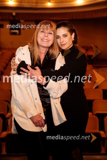  Zvezdana  Mlakar, igralka;  Saša Pavlin Stošić, igralkaParty, premiera v SNG Drama Ljubljana