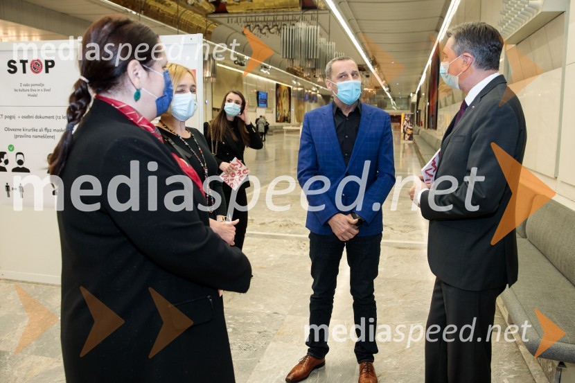  Uršula Cetinski, generalna direktorica, Cankarjev dom;  ... ;  Danilo Rošker, direktor SNG Maribor;  Borut Pahor, predsednik Republike SlovenijeTo noč sem jo videl, predstava drame SNG Maribor