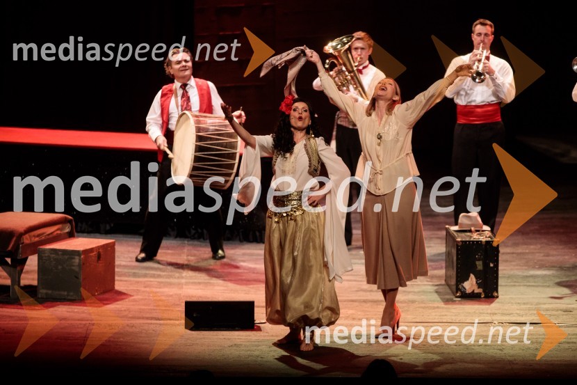  Mirjana Šajinović, igralka;  Nataša Matjašec Rošker, igralkaTo noč sem jo videl, predstava drame SNG Maribor